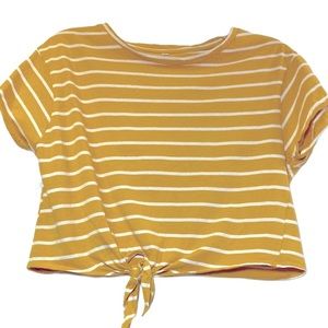 Casual Boxy Gold And White Loose Fitting Crop Top